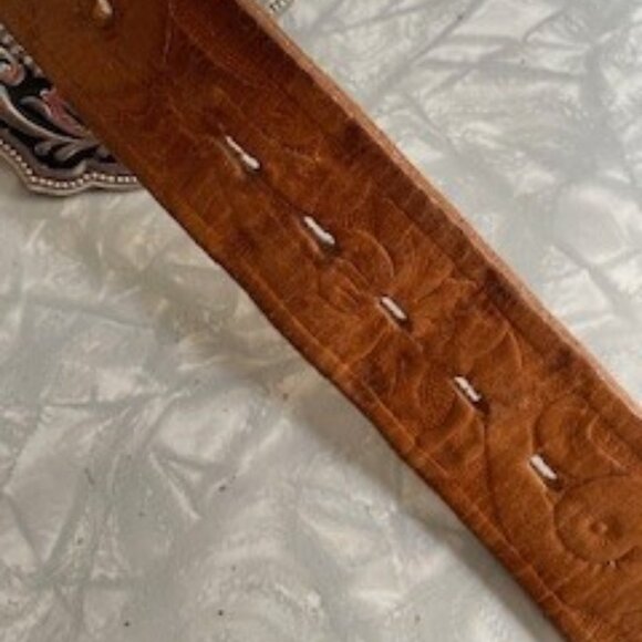 Vintage Tooled Western Genuine Leather Belt with vintage cabochon buckle - Picture 6 of 7